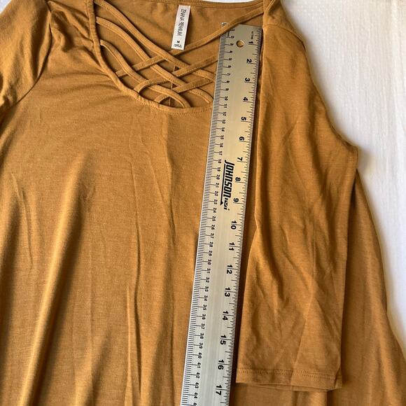 Zenana Premium Women Dress size M Relaxed Fit 3/4 Sleeve Stretchy Crew Neck Tan - Picture 5 of 10